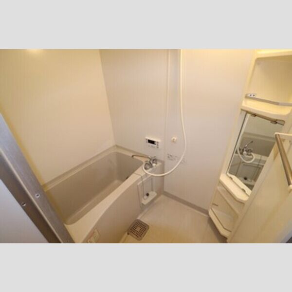 バス (103　浴室)