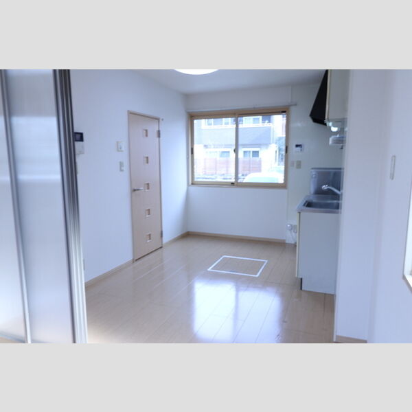 居室・リビング (201ダイニング)