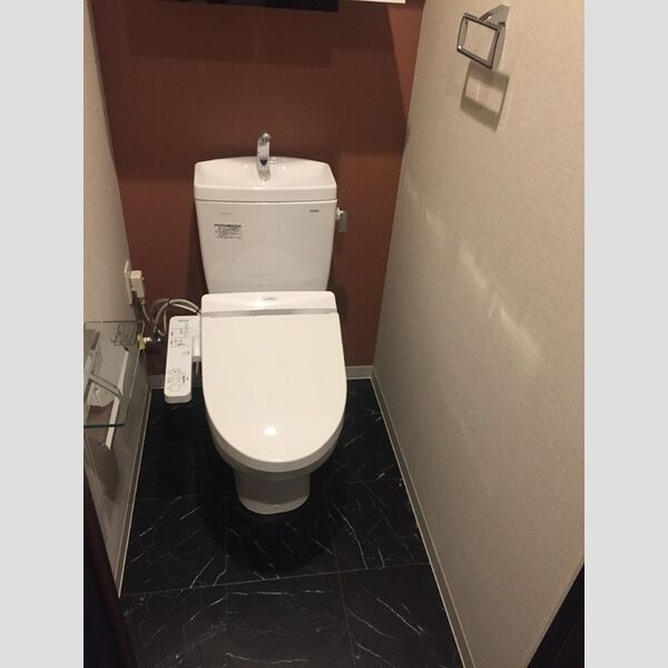 トイレ (402　温水洗浄便座)