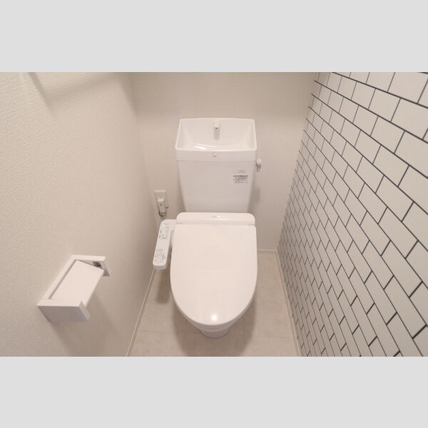 トイレ (206　温水洗浄暖房便座)