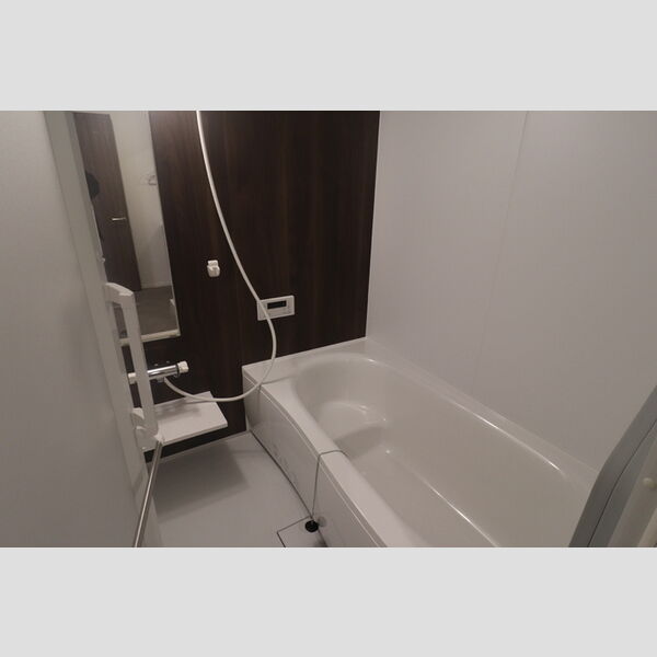 バス (205　浴室)