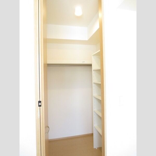 収納 (102　ウォークインクローゼット)