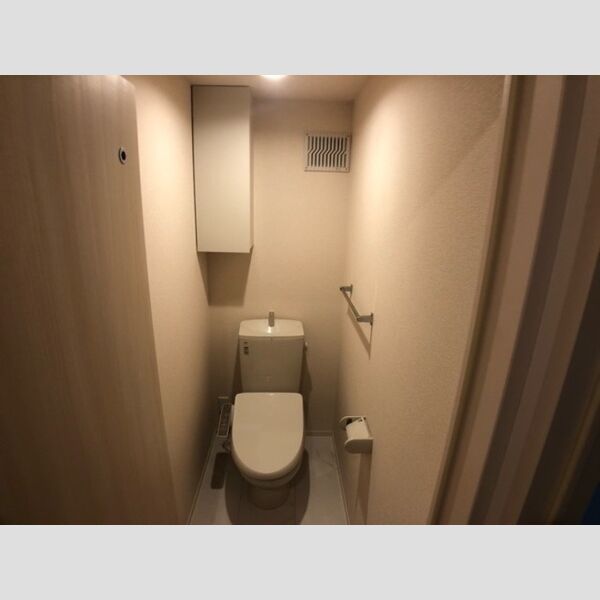 トイレ (302　トイレ)