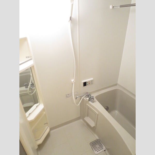 バス (103　浴室)