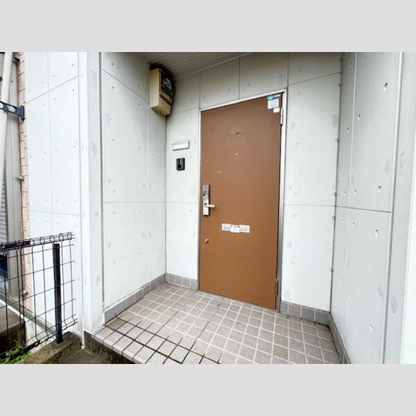 玄関 (A101 玄関)