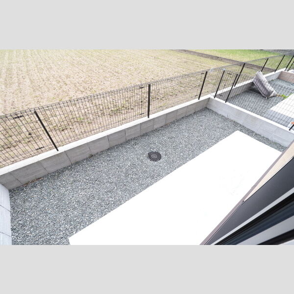 その他 (105　専用庭)