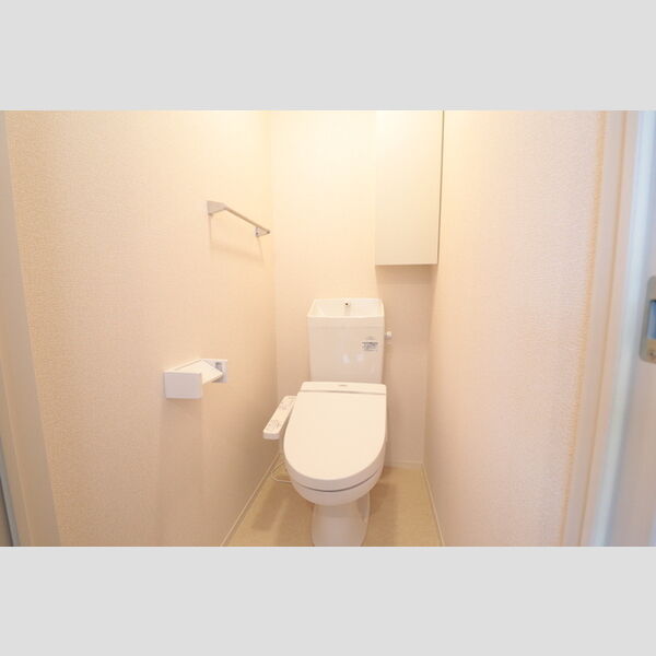 トイレ (105　温水洗浄暖房便座)