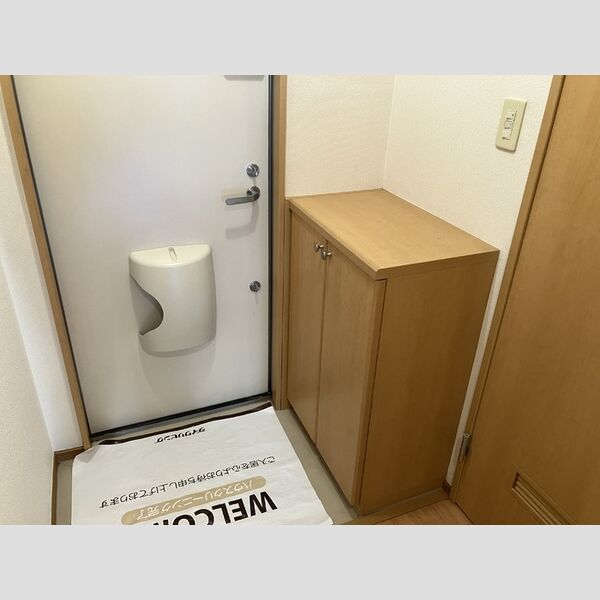 玄関 (B102　玄関)