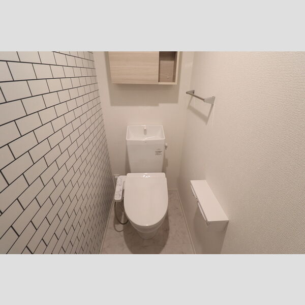 トイレ (103　温水洗浄暖房便座)