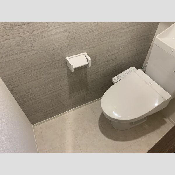 トイレ (205　温水洗浄暖房便座)