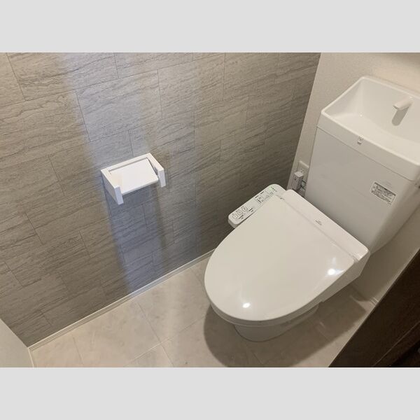 トイレ (B201　温水洗浄暖房便座)