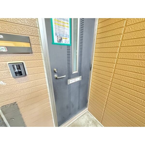 玄関 (B102 玄関)