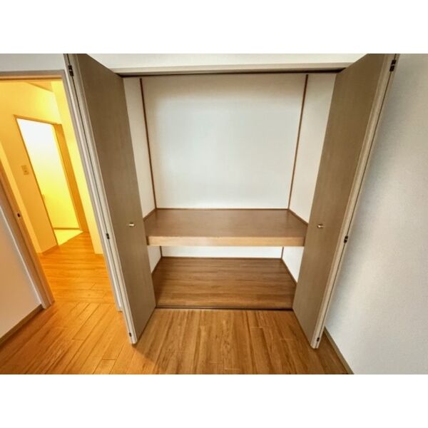 収納 (B102 物入)