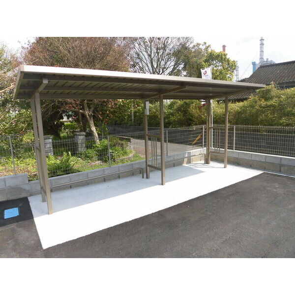 その他 (駐輪場)