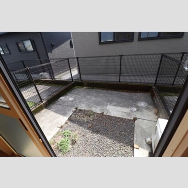 その他 (102　専用庭)