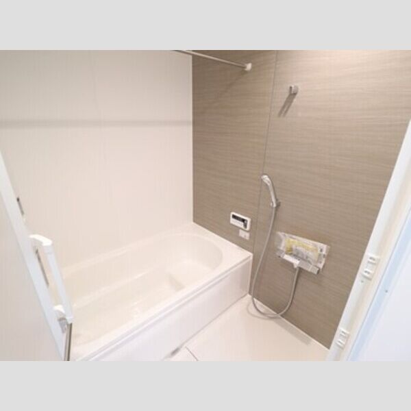 バス (101　浴室)