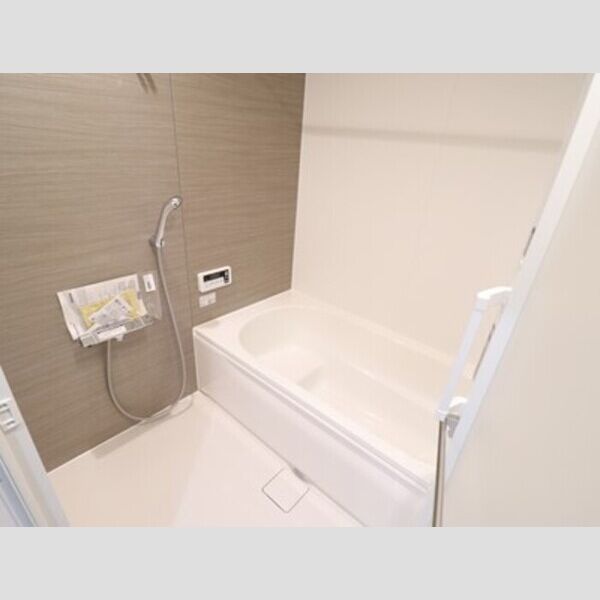 バス (103　浴室)