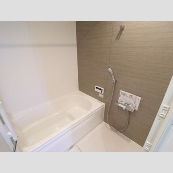 バス (106　浴室)