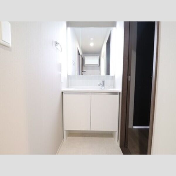 洗面所 (301　洗面所)