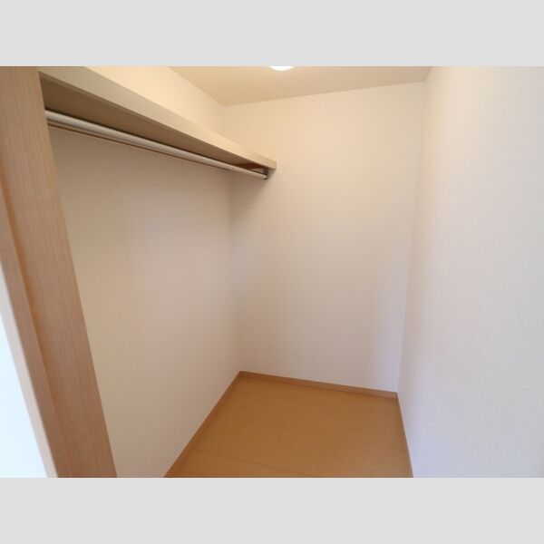 収納 (ウォークインクローゼット)