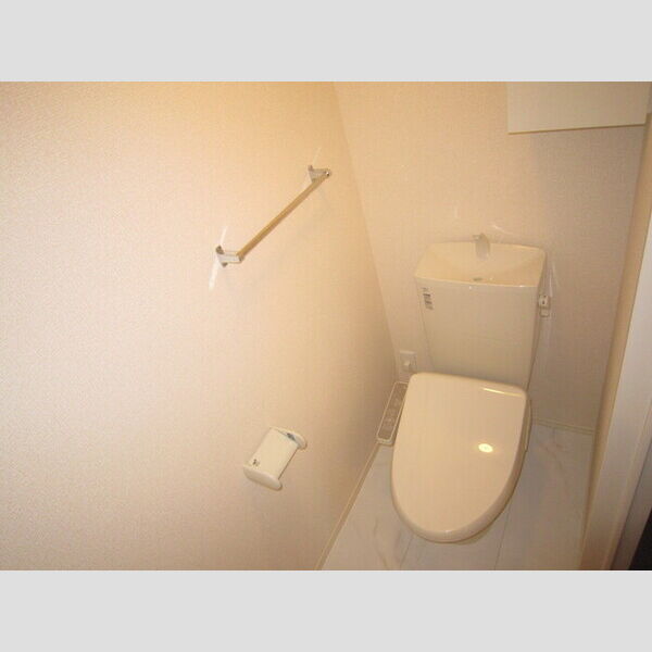 トイレ (温水洗浄便座)