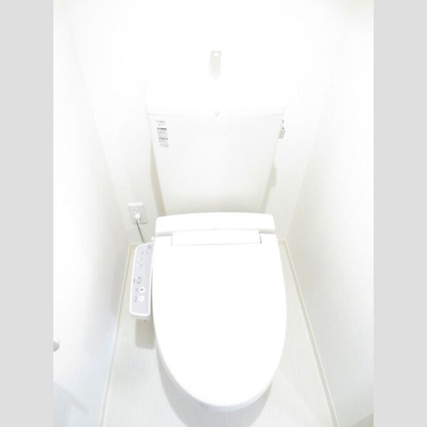 トイレ (102　温水洗浄便座)