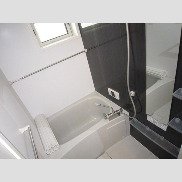 バス (202　浴室)