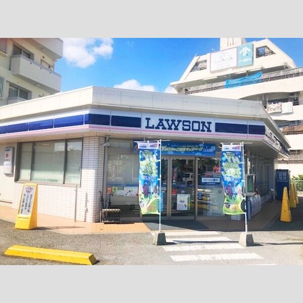 現地周辺 (コンビニ　ローソン那覇銘刈3丁目店まで 700m)