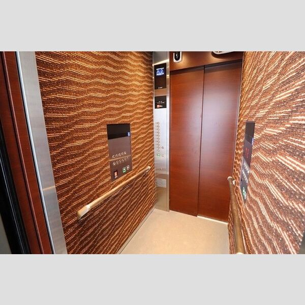 現地周辺 (エレベーター)