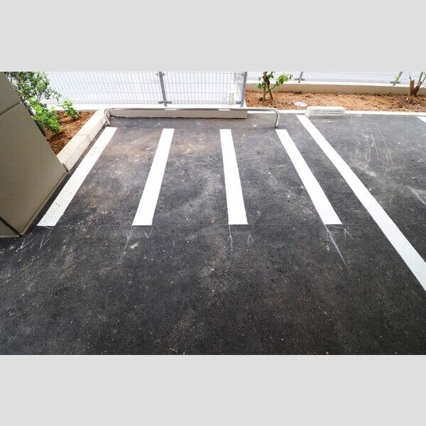 現地周辺 (駐輪場)