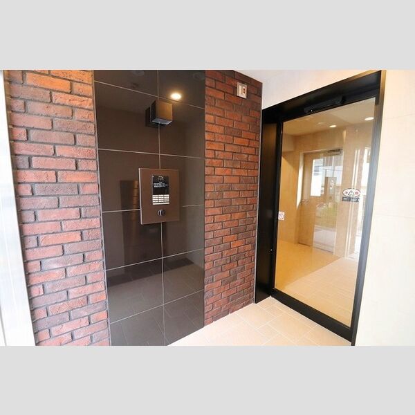 エントランス (エントランス)