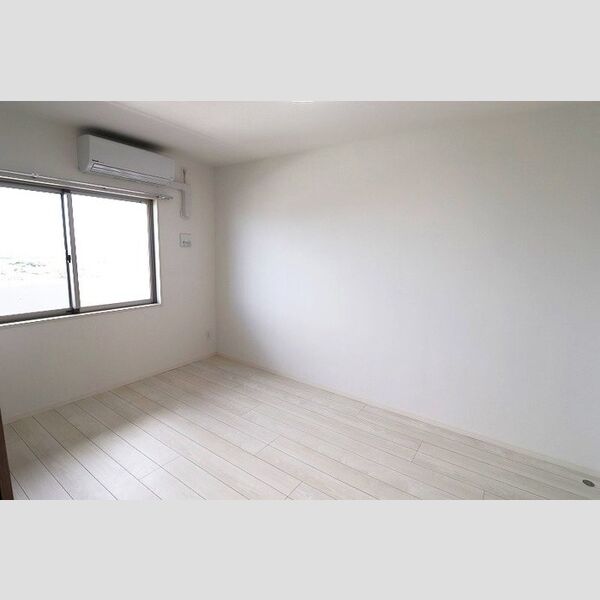 その他 (702　洋室)