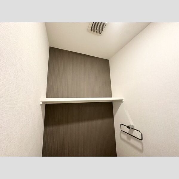トイレ (トイレ棚)