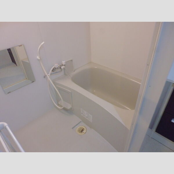 バス (301　浴室)