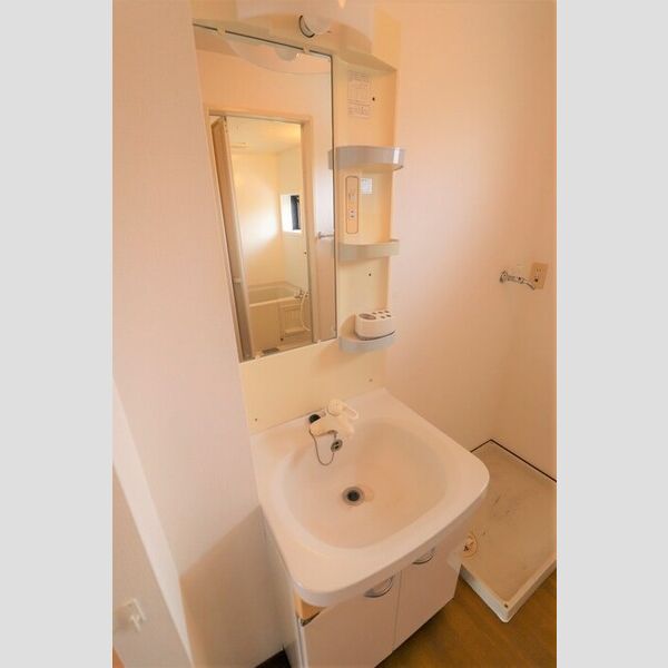 洗面所 (202　洗面所)