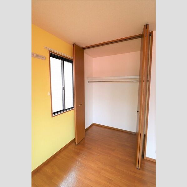 収納 (202　洋室1　クローゼット)