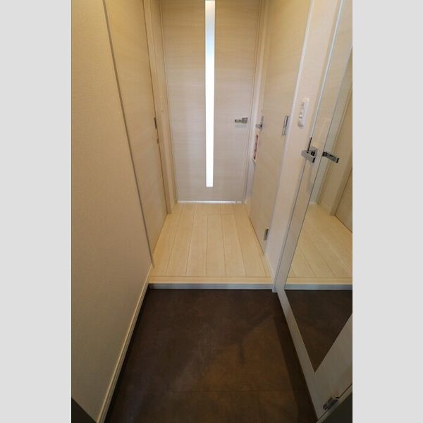 玄関 (702玄関)