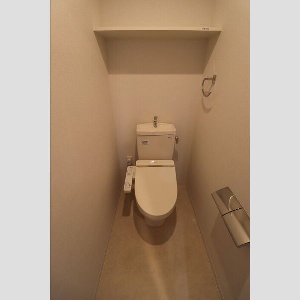 トイレ (702トイレ)