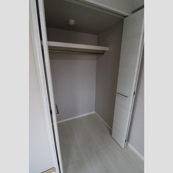 収納 (702クローゼット)