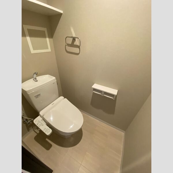 トイレ (302　温水洗浄暖房便座)