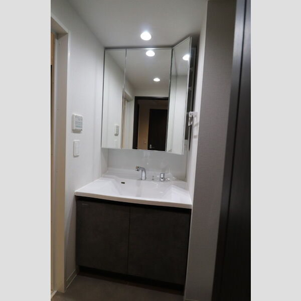 洗面所 (405号　洗髪洗面化粧台)