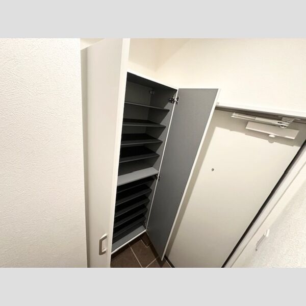 玄関 (シューズボックス)