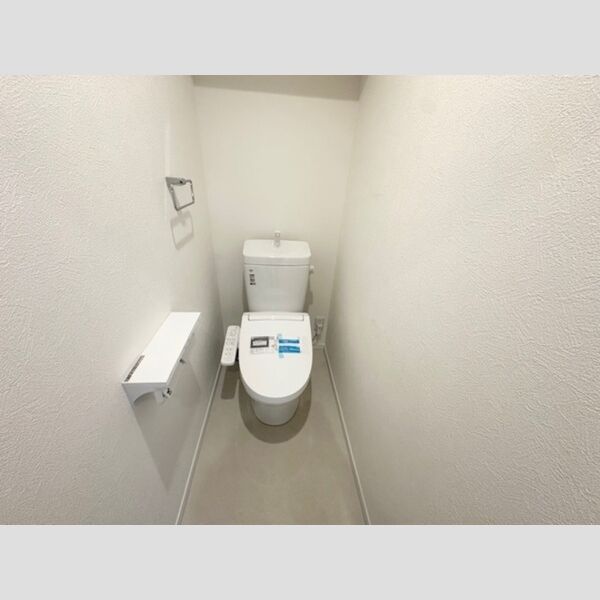 トイレ (温水洗浄暖房便座)