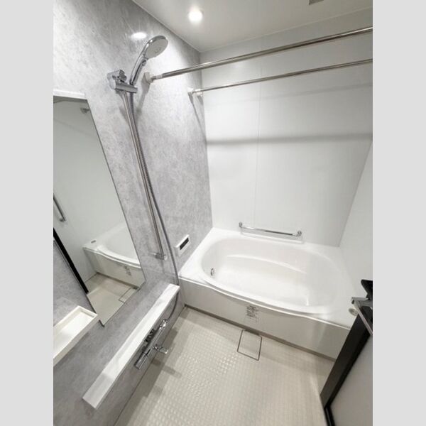 バス (703　浴室)