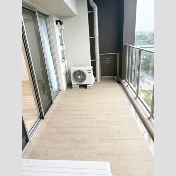 バルコニー・ベランダ (703　バルコニー)