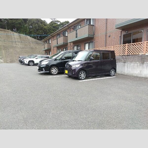 駐車場 (駐車場)