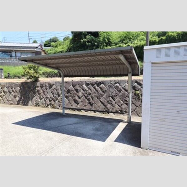 現地周辺 (駐輪場)
