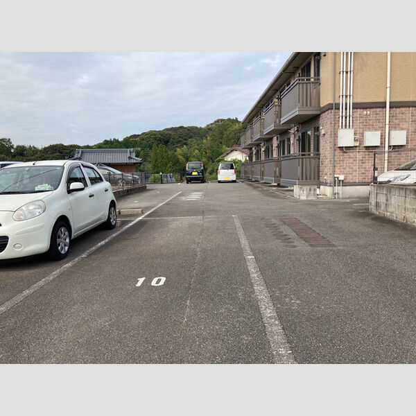 駐車場 (駐車場)