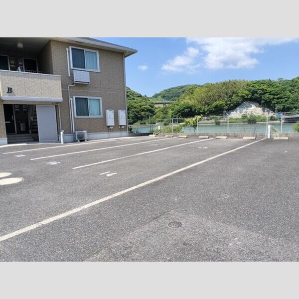 駐車場 (駐車場)