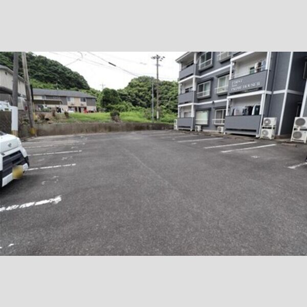 駐車場 (駐車場)